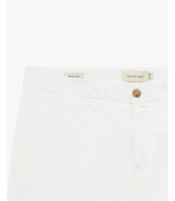 Basic chinos shorts