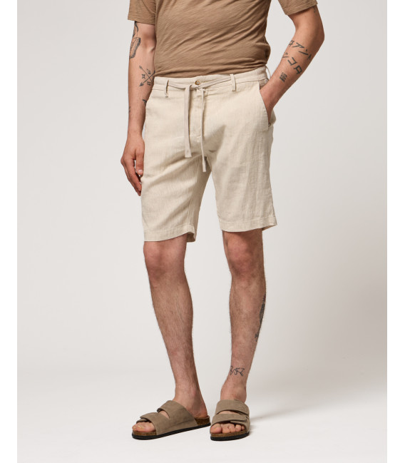 Linen shorts with drawstring
