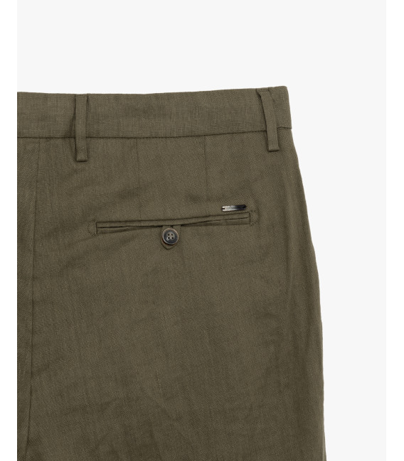 Linen shorts with drawstring