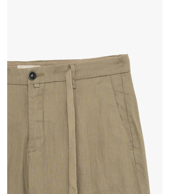 Linen shorts with drawstring