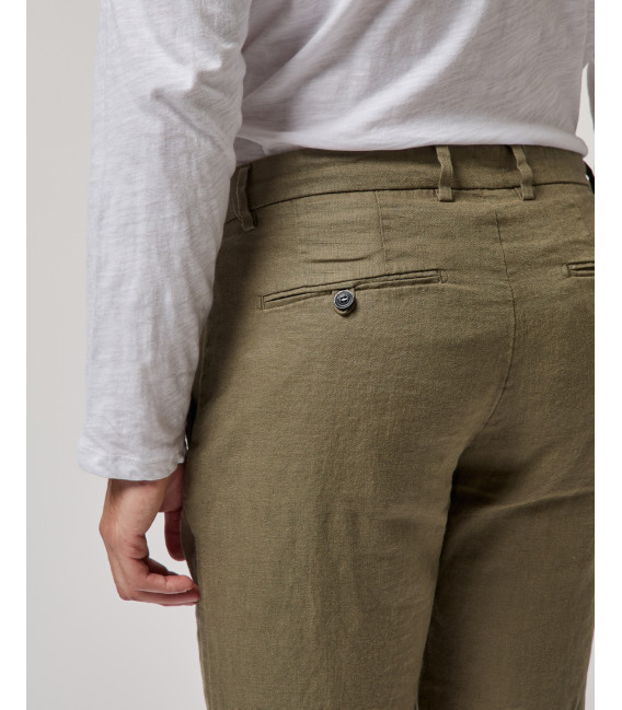 Linen shorts with drawstring