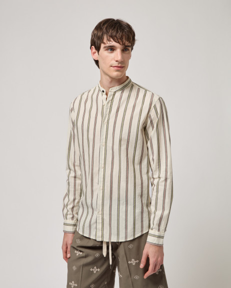 Camicia a righe con collo alla coreana